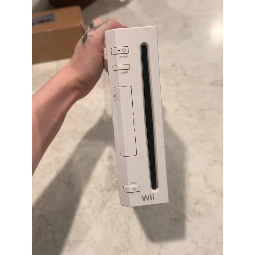 Nintendo Wii Console White RVL-001 GameCube OEM Gaming Unit W/ Cords Sensor Bar‎